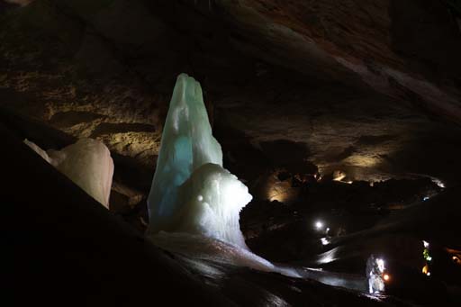 Dachstein Riesen-Eishöhle